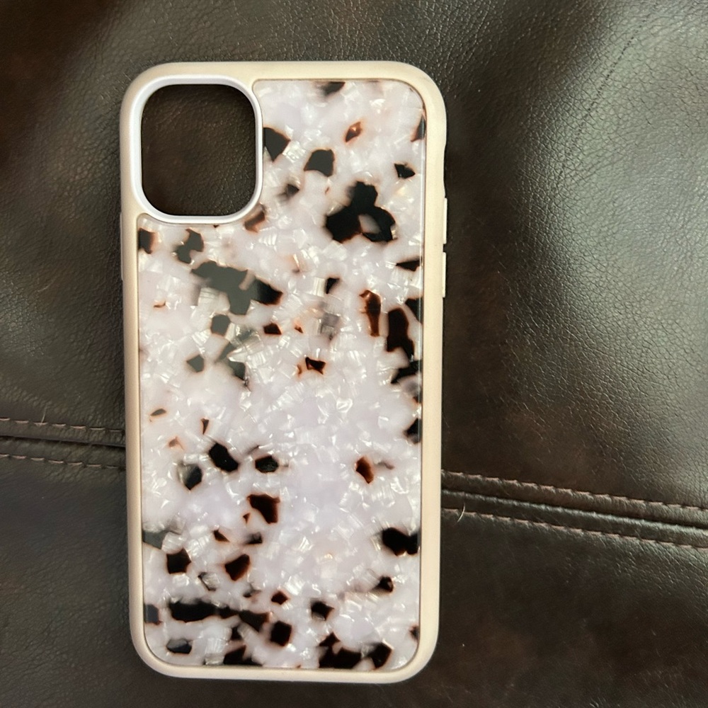 Urban outfitters iPhone XR case